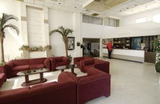 Lobby
 di Crown Henipa