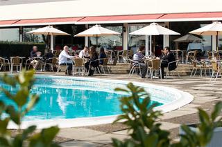 Pool
 di Hotel Globales Post & Wellness