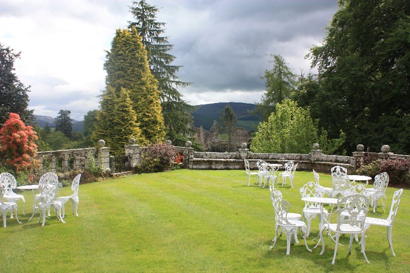 Terrace
 di Kildrummy Castle Hotel Ltd