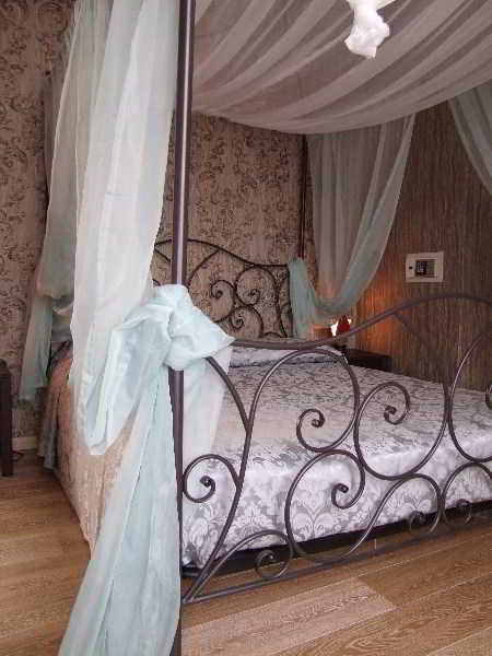 Room
 di Atlanta Augustus