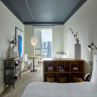 Room Room