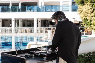 White City Beach Hotel photo 3