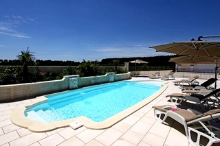 Auberge du Mas de la Feniere, Arles