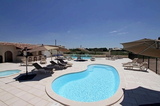 Auberge du Mas de la Feniere, Arles