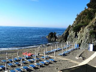 Punta San Martino, Genoa