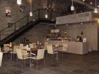 Bar
 di Meriton Old Town