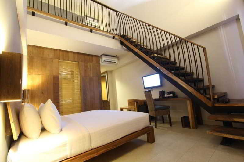 Room thumbnail 32