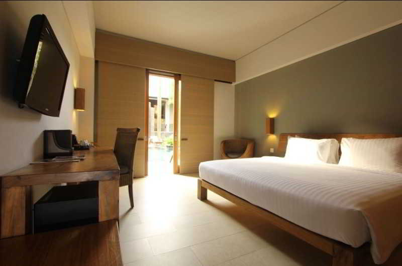 Room thumbnail 12