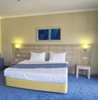 Room
 di The Maxim Resort