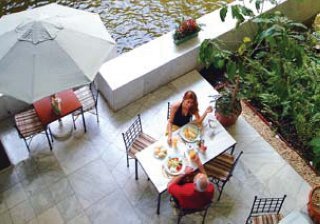 Terrace
 di Melia Habana