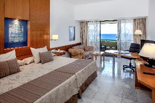 Room
 di Melia Habana