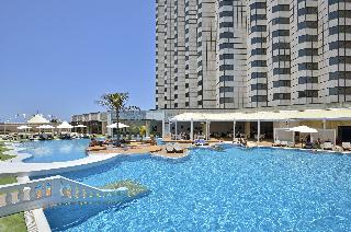 Pool
 di Melia Cohiba