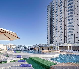 Pool
 di Melia Cohiba