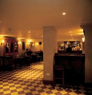 Bar
 di Royal Kings Arms Hotel
