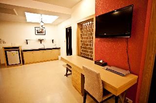 Room thumbnail 81