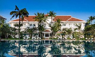 Pool
 di Raffles Grand Hotel d'Angkor