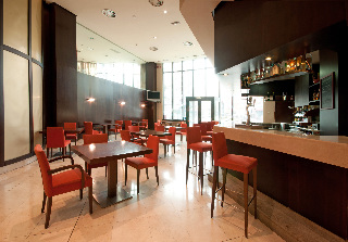 Bar
 di TRYP Oviedo Hotel