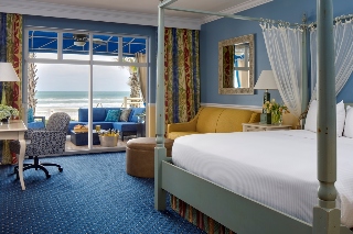 Room
 di Shores Resort and Spa