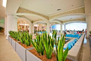 DIT Evrika Beach Club Hotel