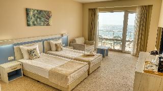 DIT Evrika Beach Club Hotel