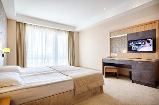 DIT Evrika Beach Club Hotel