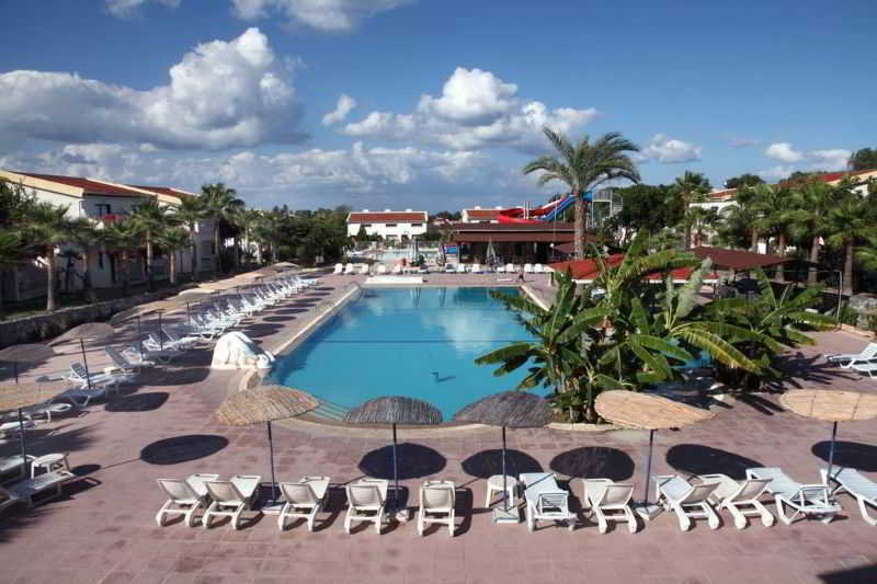 Pool
 di Club Simena Holiday Village