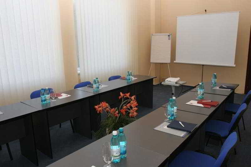 Conferences
 di Rin Express