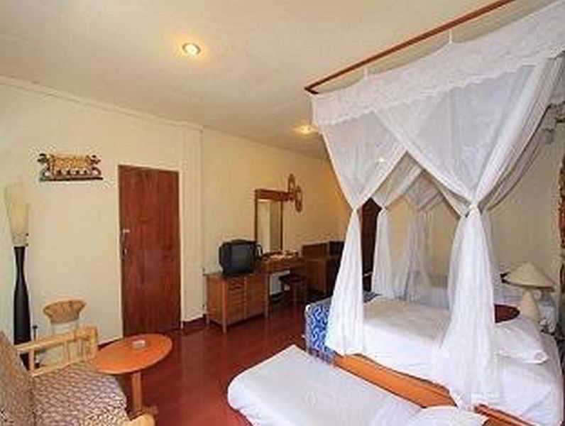 Room thumbnail 8