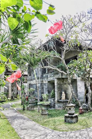 Grand Balisani Suites Hotel