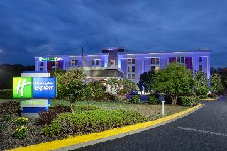 Holiday Inn Express Washington DC East-Andrews AFB