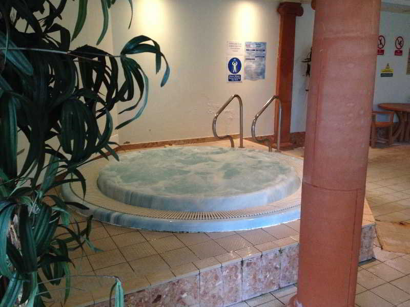 Sports and Entertainment
 di St Mellons Hotel