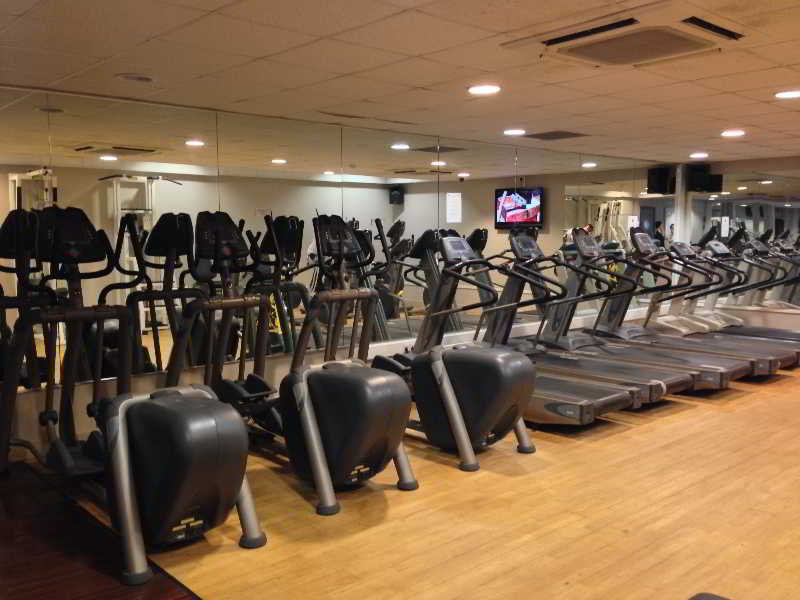 Sports and Entertainment
 di St Mellons Hotel