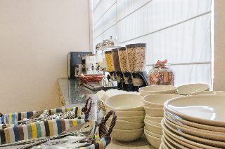 Bar
 di Holiday Inn Express Valencia San Luis