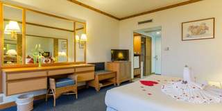 Room thumbnail 4