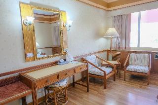 GOLF VIEW Room