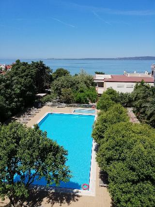 Iris Otel
