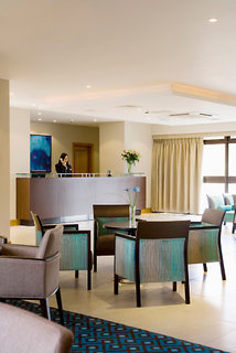 Lobby
 di Menzies Hotels London Gatwick - Chequers