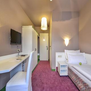 Airport Hotel by The New Yorker, Cologne / Bonn