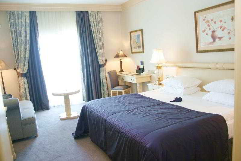 Room
 di Rocks Hotel & Casino