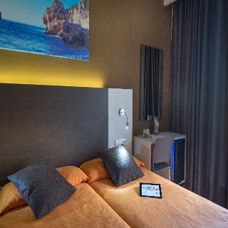 Room
 di Abelux