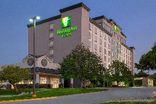 Holiday Inn & Suites Overland Park-West