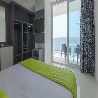 Room thumbnail 71