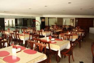 Restaurant
 di Plaza Praia Suites