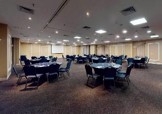 Conferences
 di Estanplaza Funchal Faria Lima