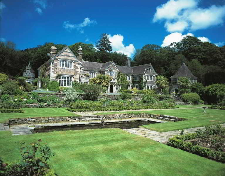 General view
 di Lewtrenchard Manor 