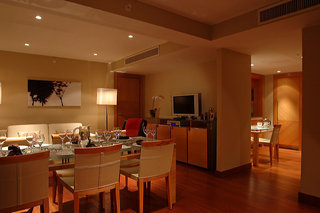 Room
 di Plaza on The River Club and Residence (Suites)