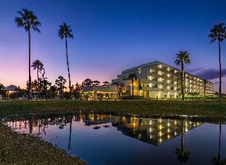 Palazzo Lakeside Hotel