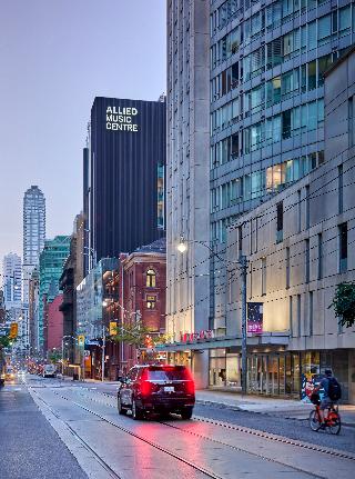Pantages Hotel Downtown Toronto
