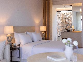 Cape Sounio, A Resort to Live