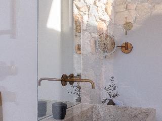 Cape Sounio, A Resort to Live